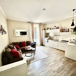 central-apartment-piazza-bologna-rm.it-romehotels.com/